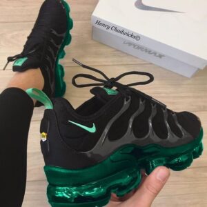 Nike tn black green
